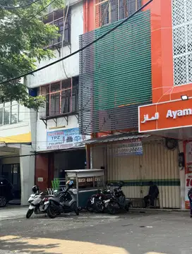DISEWAKAN RUKO 3 LANTAI CILEDUG RAYA LOKASI STRATEGIS