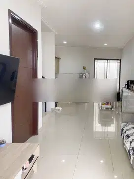 Di Jual Cepat Edisi Green Lake City Cluster Asia Semi Furnished