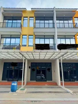 Ruko sedayu city 3 lantai siap pakai