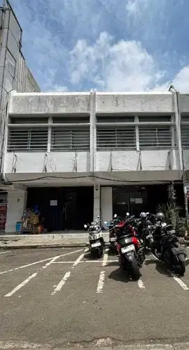 Strategis! Ruko Gandeng di Pinggir Jalan Raya Kelapa Gading