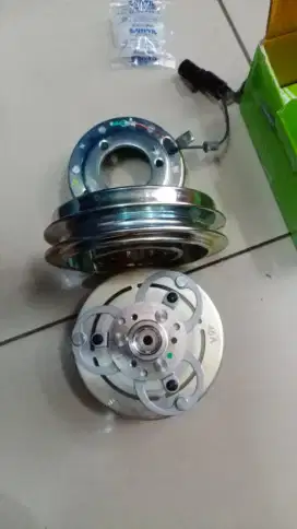 Magnet claut Pajero 2,5 Valeo