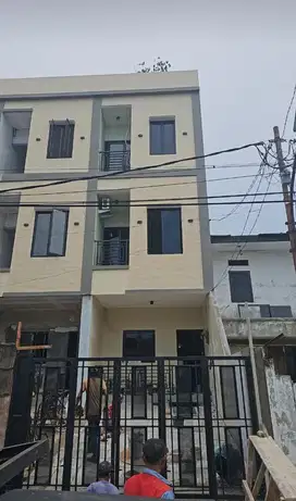 Dijual rumah baru 3,5 lantai mangga duri kepa jakarta barat