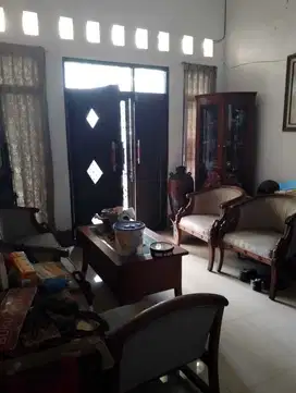 Dijual Rumah 2 Lantai Hanya Selangkah ke Stasiun Cawang