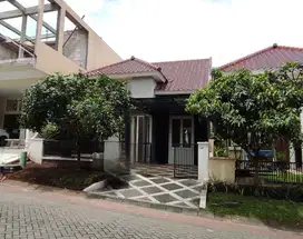 Rumah Terawat Bagus di Villa Puncak Tidar Malang
