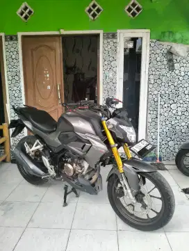 cb 150r StreetFire 2023