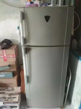 Kulkas SHARP 2 Pintu