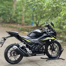 TAHAN BANTING! HONDA CBR 150R HITAM 2016 KM 15K PAJAK PANJANG GASPOL