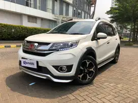 TDP 5jt Honda BR-V 1.5 E Prestige Bensin-AT 2017 TOE