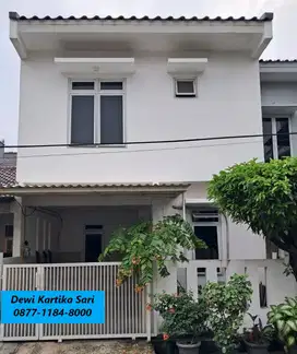Rumah Homey Semi Furnished Siap huni di Sektor 4 Bintaro Jaya AM-16523