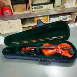 Biola komplit sama boxnya