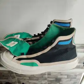 Sepatu Converse bekas size 42