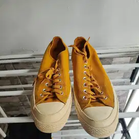 Sepatu Converse bekas size 43