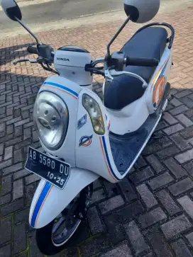 SCOOPY ESP ISS' 15 PUTIH MULUS PJK HIDUP SLEMAN SANGAT TERAWAT & BAGUS