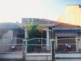 RUMAH SECOND SIAP HUNI 1 MENIT KE STIE YKPN JOGJA   Rumah siap huni, a