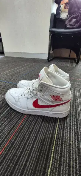 Air Jordan 1 High Size 42 - 43 White Red