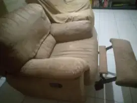 Sofa kondisi bekas