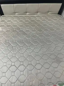 Kasur springbed zinus