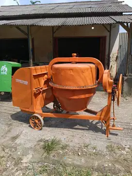 Jual Mesin Mixer Cor Stahleisen Gentong 500Liter Mulus Siap Kerja