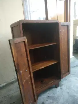 Lemari Jadul dan figura kaca cermin frame jati