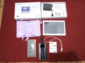 Tablet hancdon dan smartwatch huawei ht31