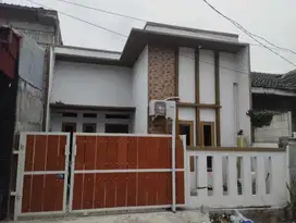 Dijual Rumah Minimalis di Villa Gading Harapan Jalan Utama!