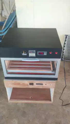 Mesin tetas telur kap. 30 otomatis sistem rak roller