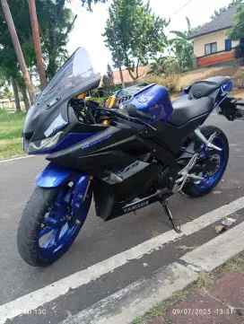 Pribadi murah dibawah pasaran R15 V3 2019 mesin halus kilometer rendah