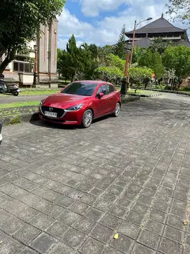 Mobil bagus kinclong dan mewah