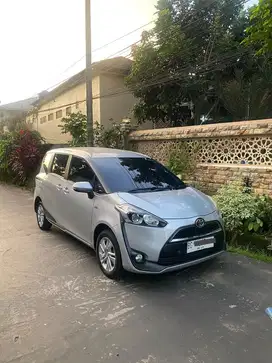 Toyota Sienta G 2017