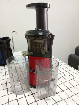 DIJUAL Slow juicer Sharp