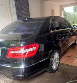 Mercedes-Benz E250 2011 Bensin