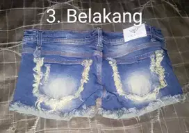 Celana pendek wanita berbahan jens merek prada advenu dan jrep
