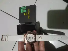 Jam tangan kulit aigner