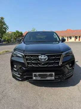 Sale vrz gr 2.8 tahun 2022 km 9 ribu rupiah