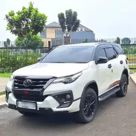 TOYOTA FORTUNER VRZ TRD AT 2019 KICK SENSOR LOW KM 40rb SUPER ISTIMEWA