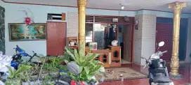 Di jual butuh. Rumah sudah termasuk ruko galon isi ulang