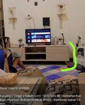 Meja TV Bahan Kayu