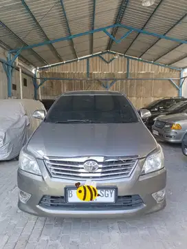 Toyota Kijang Innova 2012 Bensin