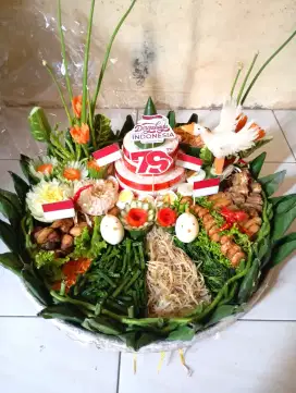 Tumpeng nasi kuning  & gudangan