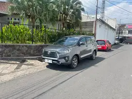 TOYOTA INNOVA 2.4 MANUAL DIESEL LUX 2022