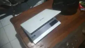 Laptop Asus Core i5, Ram 8Gb, HDD 500Gb,, putih bermotif mutiara