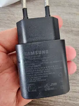 Adaptor samsung 25watt original. Jual aja dr pd ga dipake