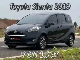 Toyota sienta 2019 V cvt 1.5 AT ( Tdp 18 juta )