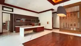 Dijual Rumah Mewah Terawat 2 Lantai di Sayap Dago