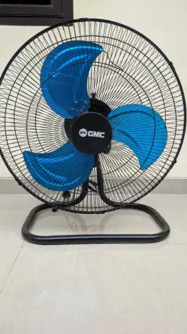 Kipas angin lantai 18 inci