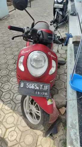Honda Scoopy 2022 Keyless red