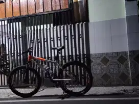 Sepeda gunung tango