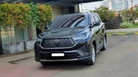 Km 18rb toyota zenix v hybrid modelista 2023 hitam