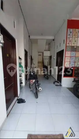 Kost Strategis Dekat UNS Solo, Full Penghuni, Harga 1,5 M Nego