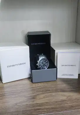 Jam tangan Pria Hadiah dari Teman di Singapore
